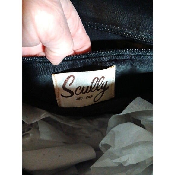 SCULLY Soft Top-Grain Leather Backpack w/American Flag 17"H x 13"W x 5"Deep - Picture 2 of 10